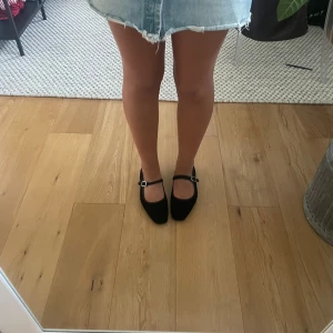 Zara skor - Säljer mina ursnygga zara skor, köpta i våras aldrig använda!!💖💖