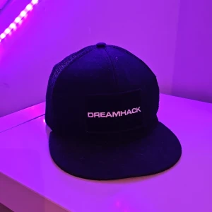 Dreamhack keps - Fick den här snyggingen när vi var nere i thqiland av någon random svensk som jobbade backstage på dreamhack 2015