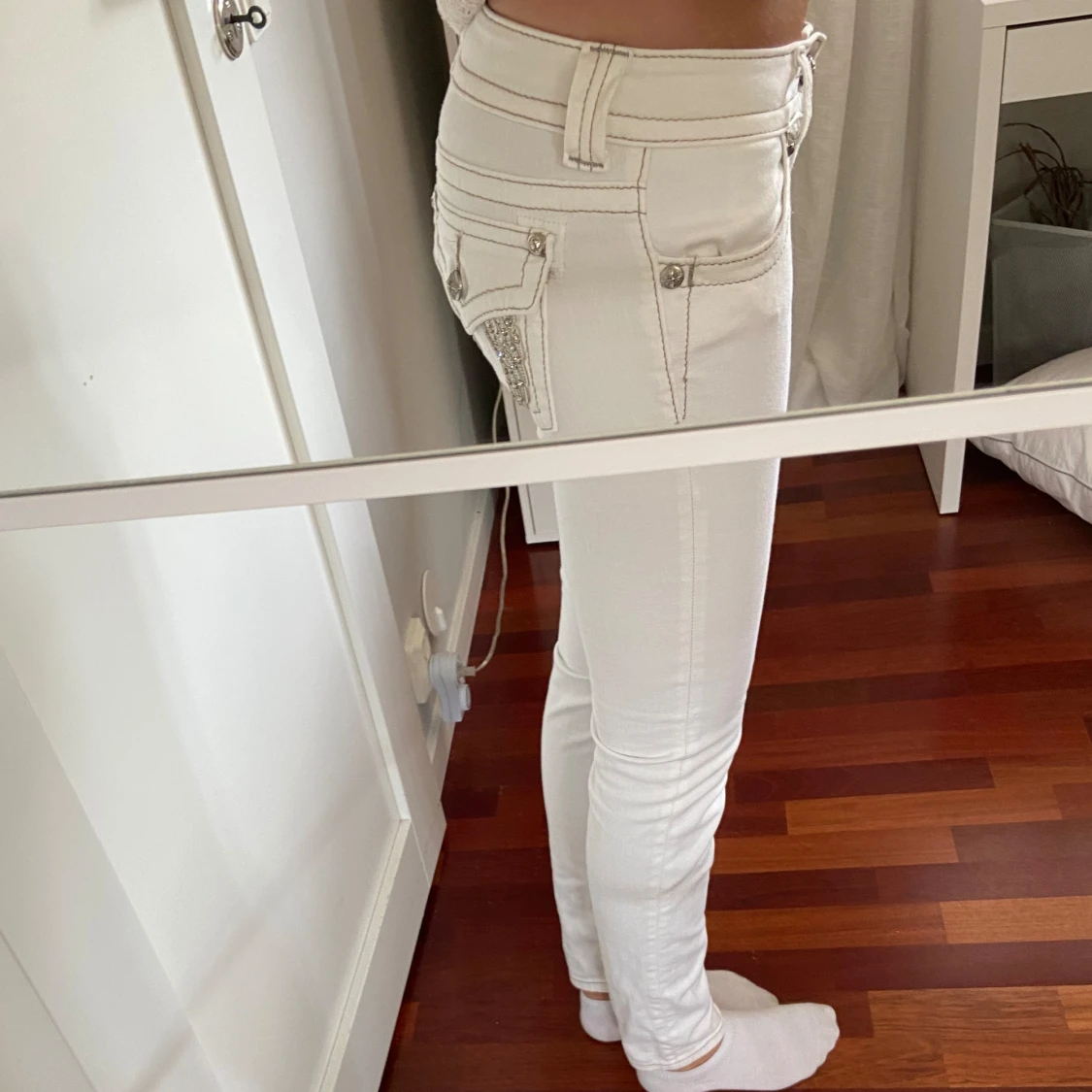 Vita jeans från Miss Me - 90