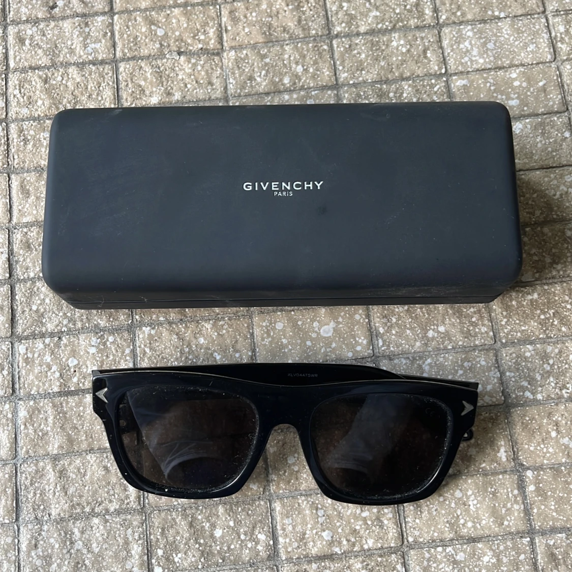 Givenchy solglasögon