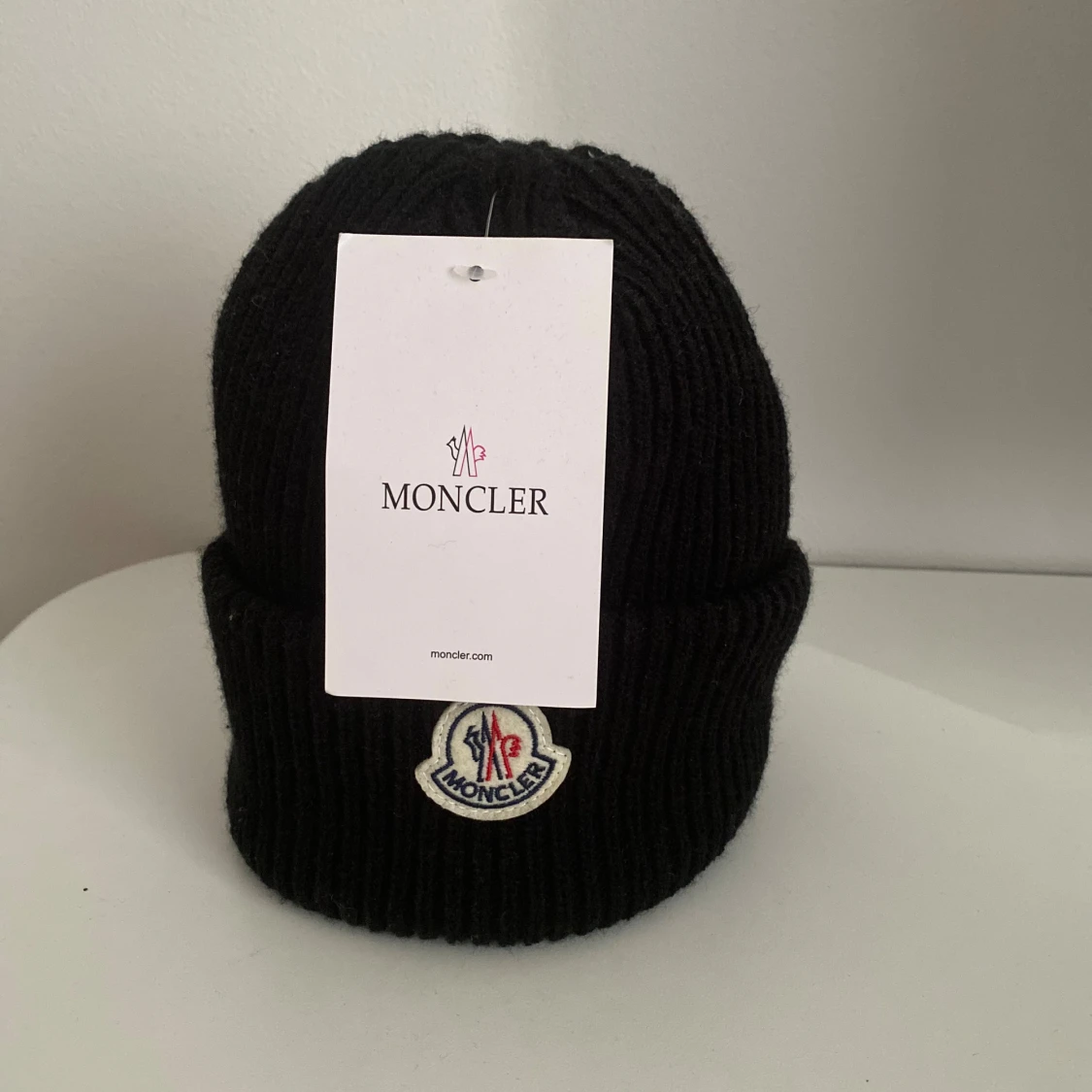 Moncler mössa