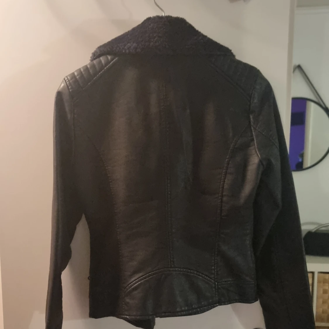 Svart jacka från LCW Casual - 90