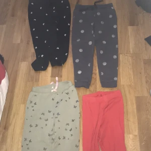 Barnkläder för han och hon fint skick - Fina barnkläder STL 4 till fem år 