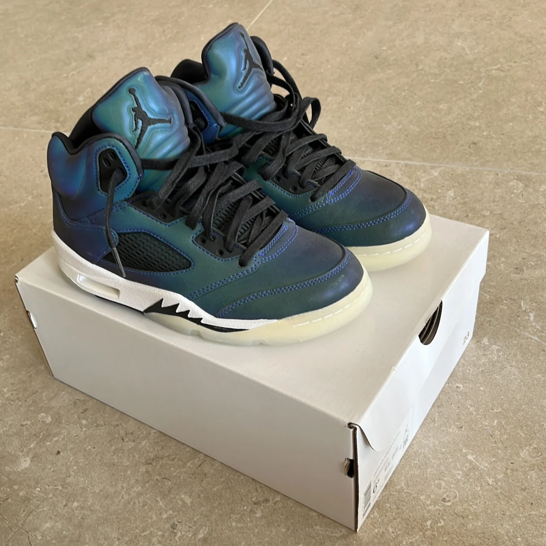 Jordan 5’s 37.5 - 91