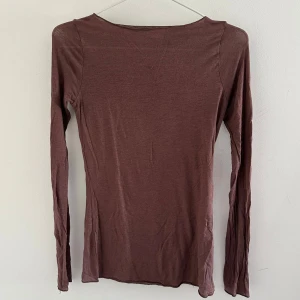 Intimissimi tröja  - Superfin knappt använd (Har en liten maska) men den syns knappt eller går säkert att klippa av:)