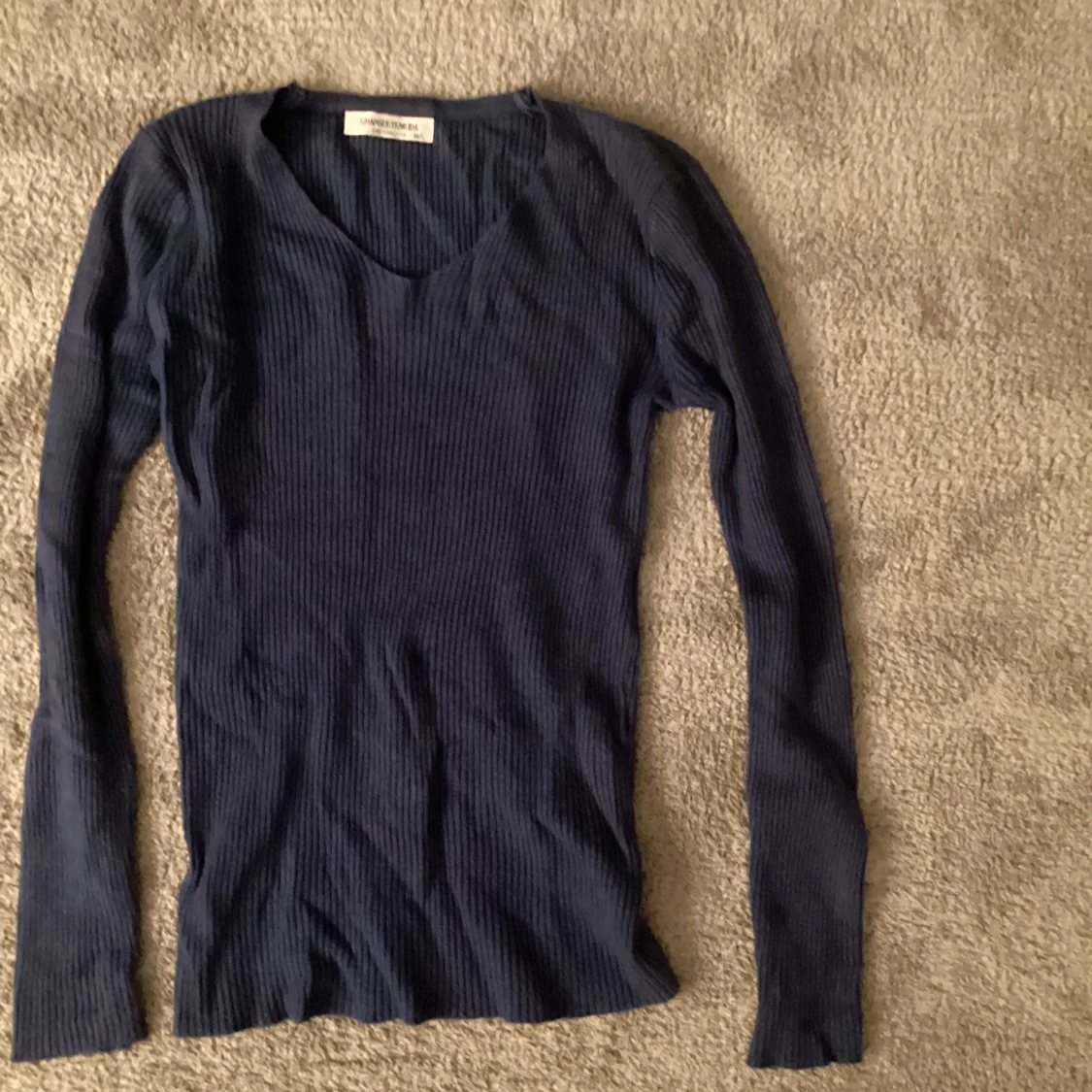 Jättefin ribbad blå långärmad