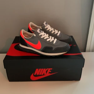 Nike MD runner  - Ett par njasa Nike runner som inte finns längre i Sverige. Med det sagt så är de unika ❗️❗️