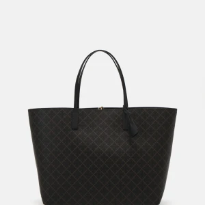 Malene birger väska - i bra skick!  så fin väska som jag inte fick använda eftersom jag köpte en annan väska  H: 34 og L: 40