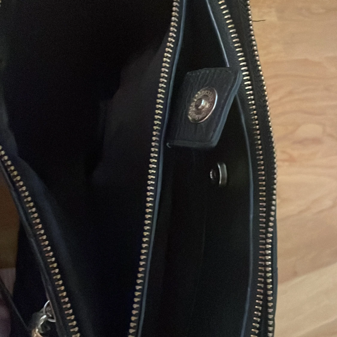 Svart väska - 92