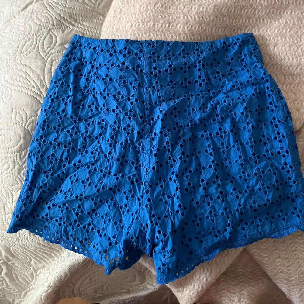 Super söta mönstrade shorts ifrån Zara!!❤️. Shorts.