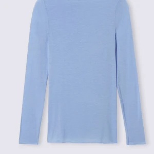 Intimissimi tröja - Säljer denna jätte fina ljusblåa intimissimi tröjan, inga defekter eller nånting skriv om ni vill ha mer bilder eller frågor!!💓