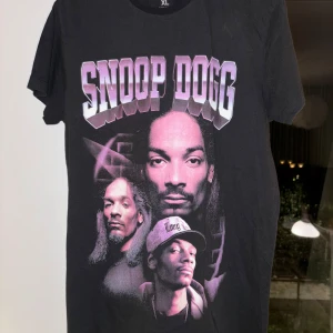 Svart Snoop Dogg t-shirt - Skick 10/10 Ordenarie pris-300