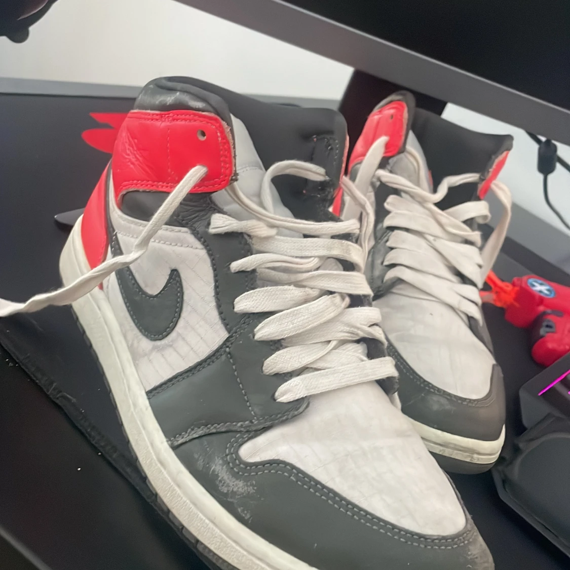 Nike air jordan 1 mid - 92