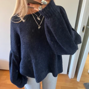 Marinblå stickadtröja - Oversized tröja, storlek L🫧🫧