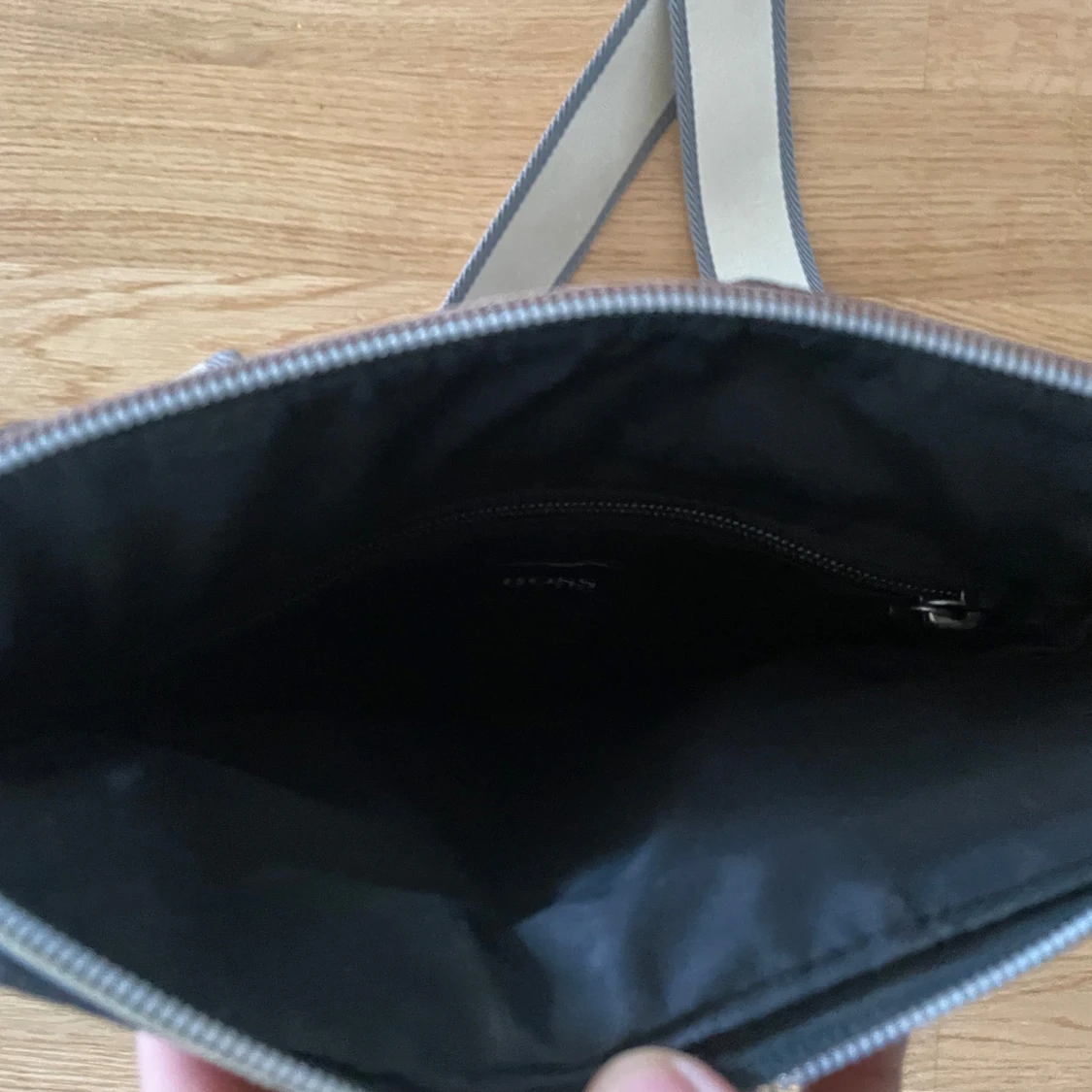 Hugo Boss Axelväska - 91