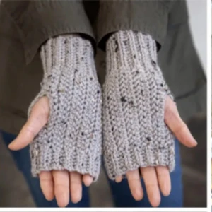 Torgvantar  - Egenvirkade torgvantar gjorda av alpackagarn