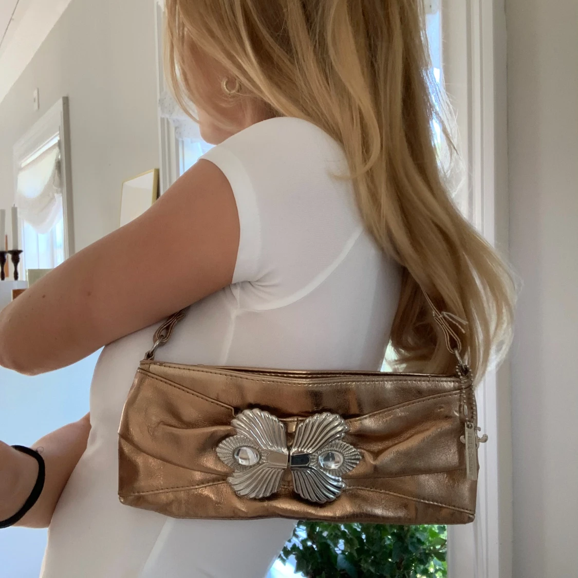 Guldig axelväska - 91