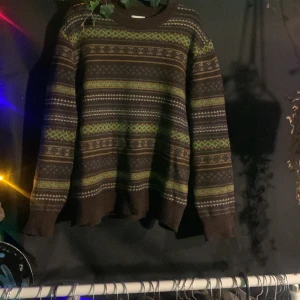 Stickad tröja - Mysig stickad tröja i orört skick