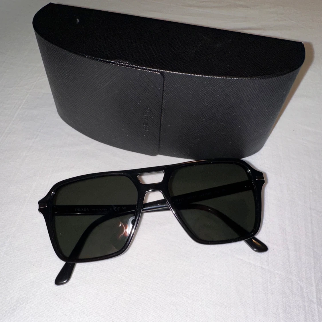 Prada solglasögon  - 93