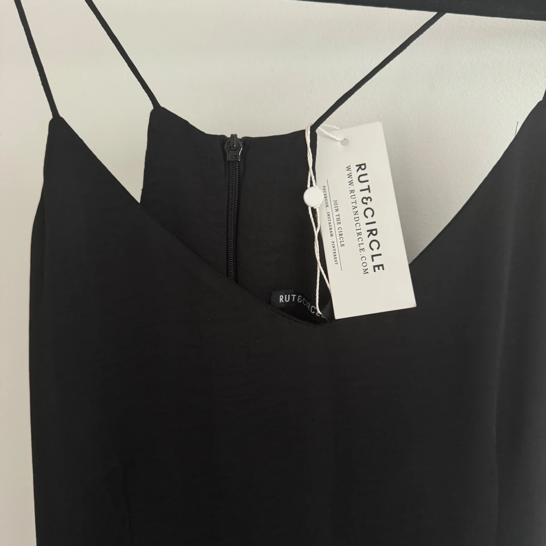 Svart lång klänning 