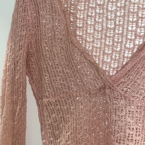 Vero Moda tröha - Obs. Färgen är mer ljus rosa i verkligen. Bra bra skick