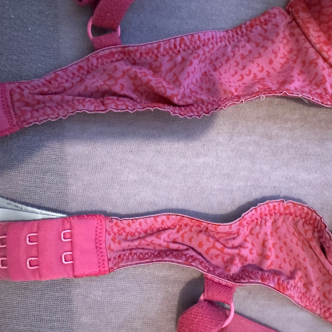 Rosa mönstrad bh från Lindex - 93