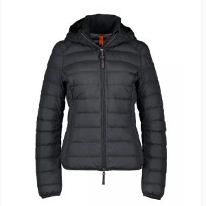 Parajumper höstjacka - Jättefin jacka från parajumer🩶 Strl XS, nyskick! Tänker mig 2500kr men priset är diskuterbart🥰