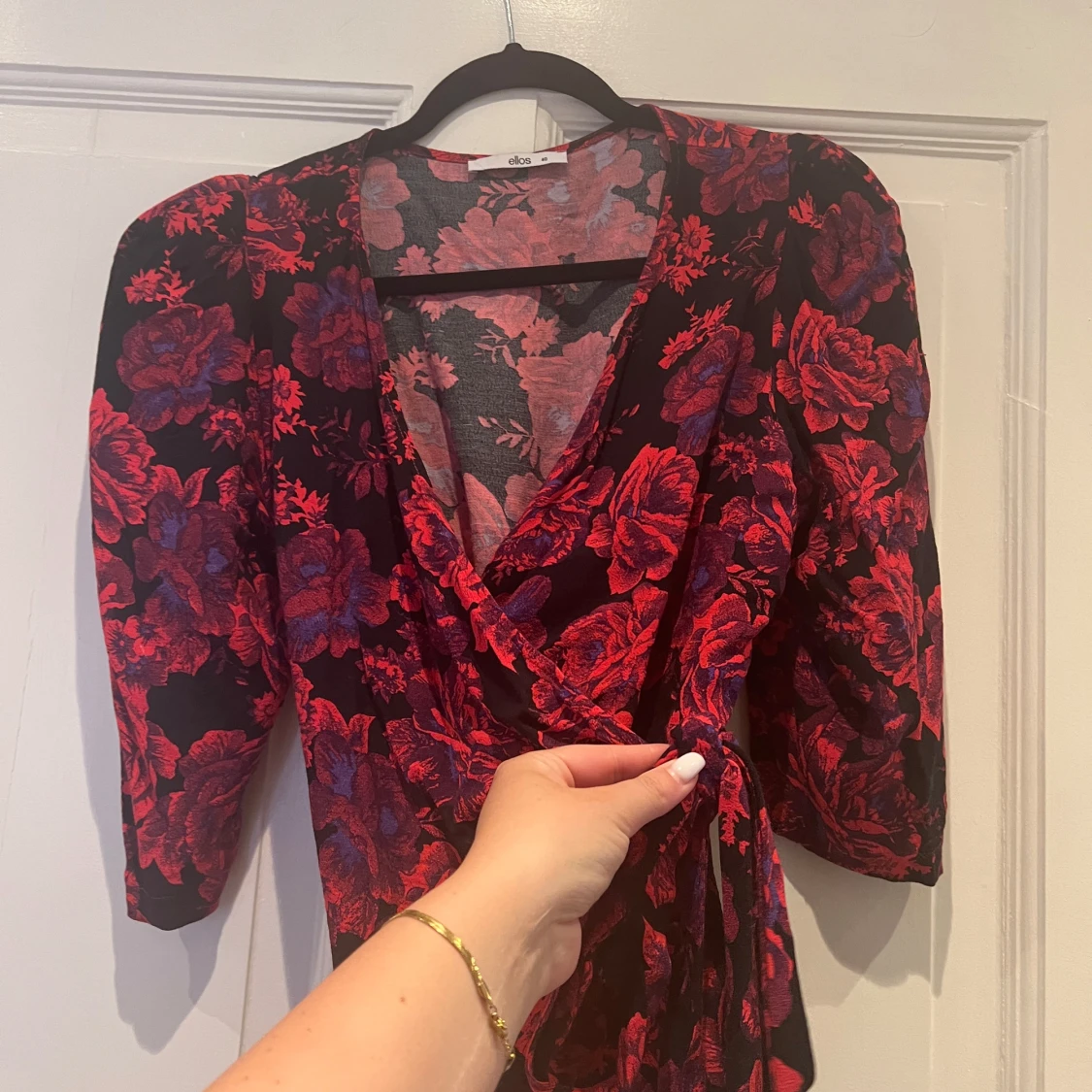 Blommig omlottblus - 90