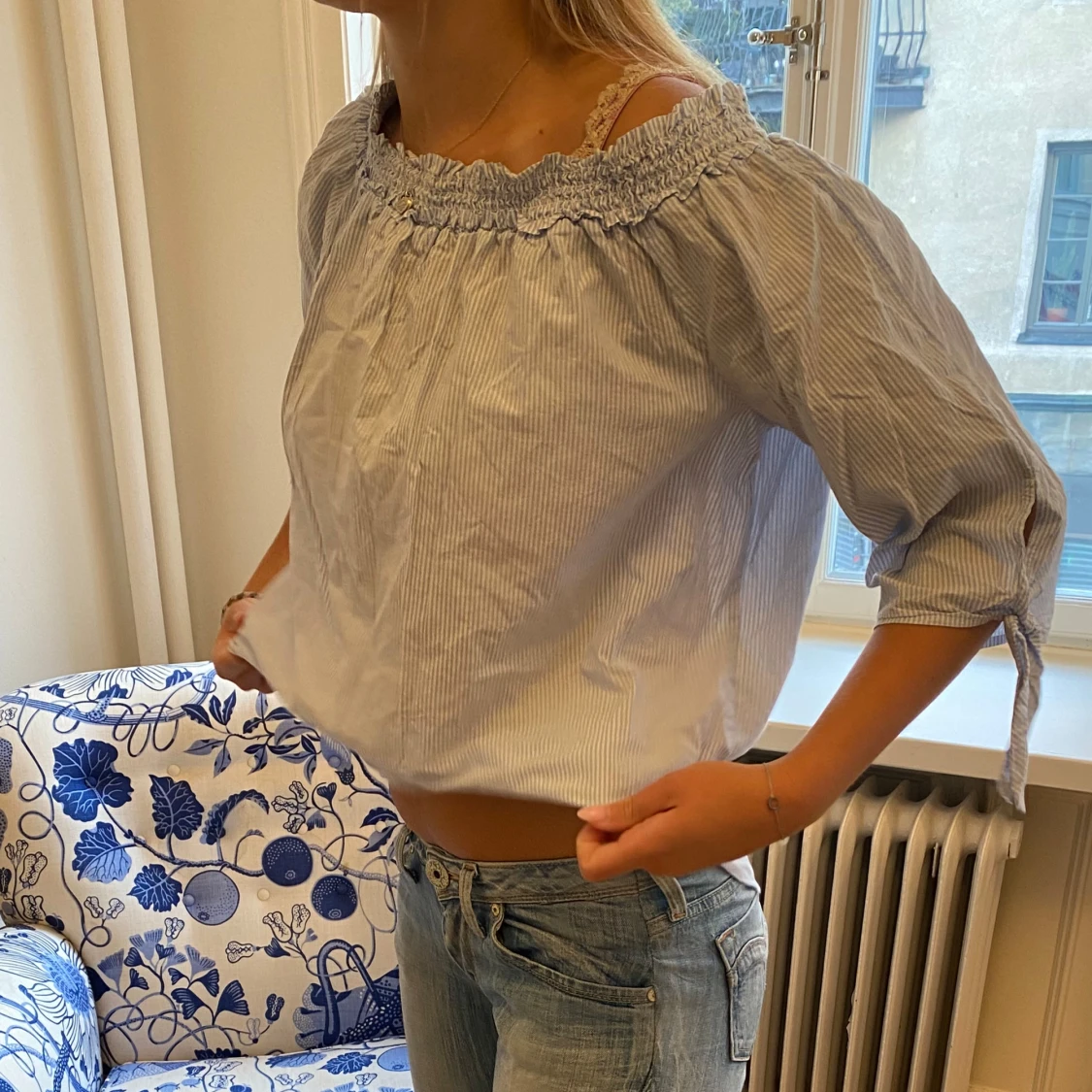 Söt blårandig blus  - 90