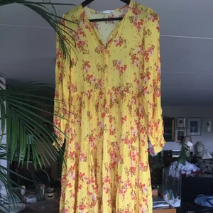 Zara Summer klänning  - I mycket bra skick och passar s- m