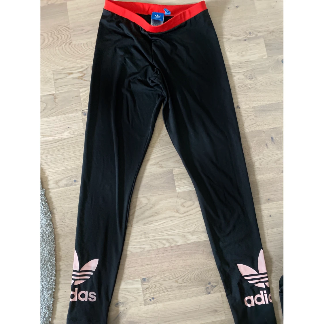 Adidas träningsbyxor