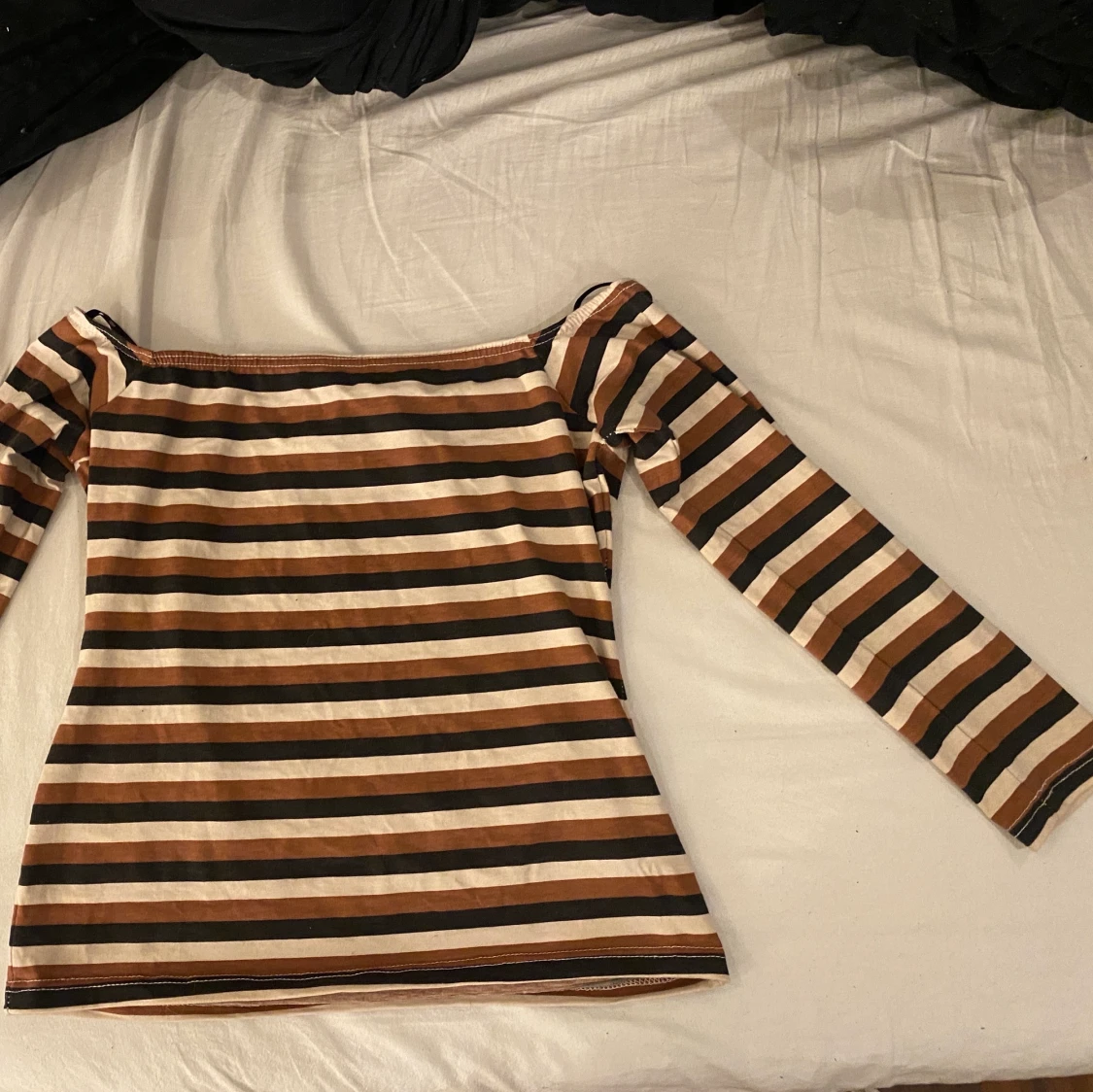 Off shoulder topp - 90