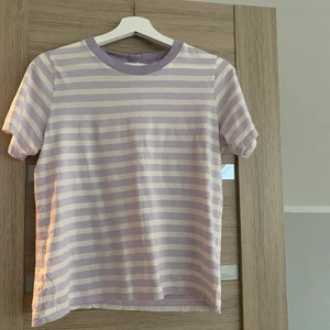 Tshirt  - T-shirt från Cos