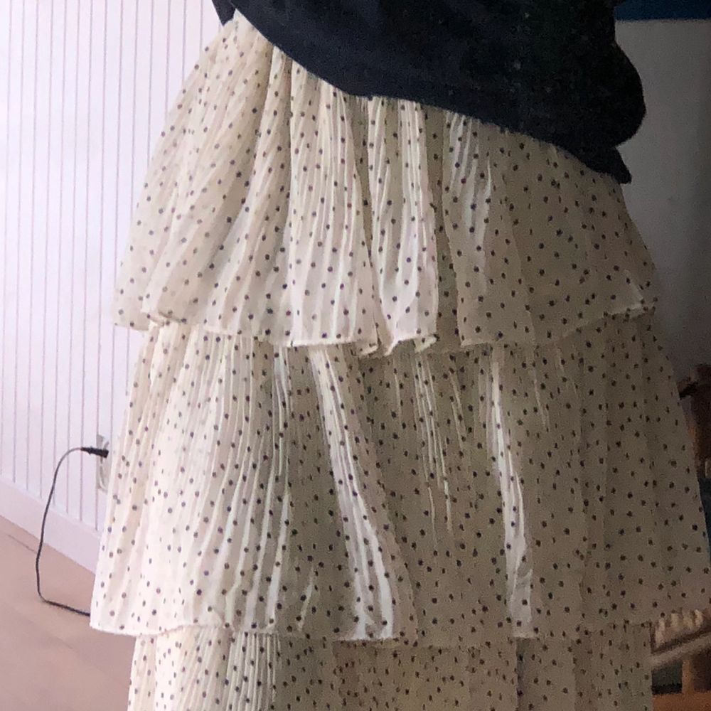 Prickig sommar kjol | Plick Second Hand