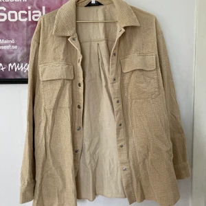 Skjorta & other stories - Fin jack-skjorta perfekt t sommaren från &otherstories! 