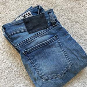 Jeans i slimfit från crocker. Knappt använda. 