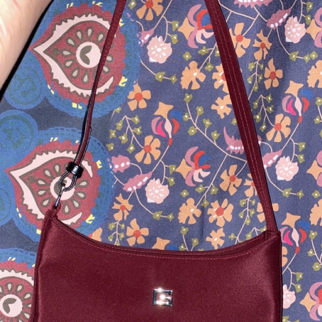 Vintage ”GUESS” VÄSKA - 91