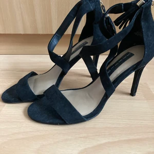 Steve Madden black heels  - Svarta Steve Madden klackar från hans kollektion ’Steven’. Använda en gång. Size 7 (storlek 38). INKLUSIVE FRAKT. 