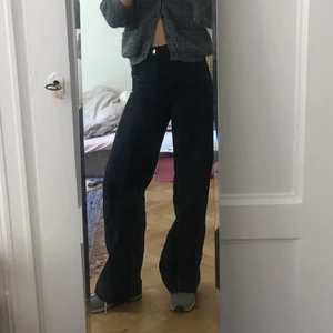 YOKO JEANS - Monkis populära yokojeans! Uppsydda så de passar mig som är 160.