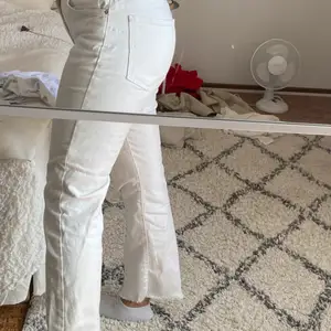 Så fina vita jeans från Gina! ✨