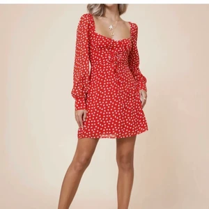 Mykonos Dress Red - Använd fåtal gång, nyskick 