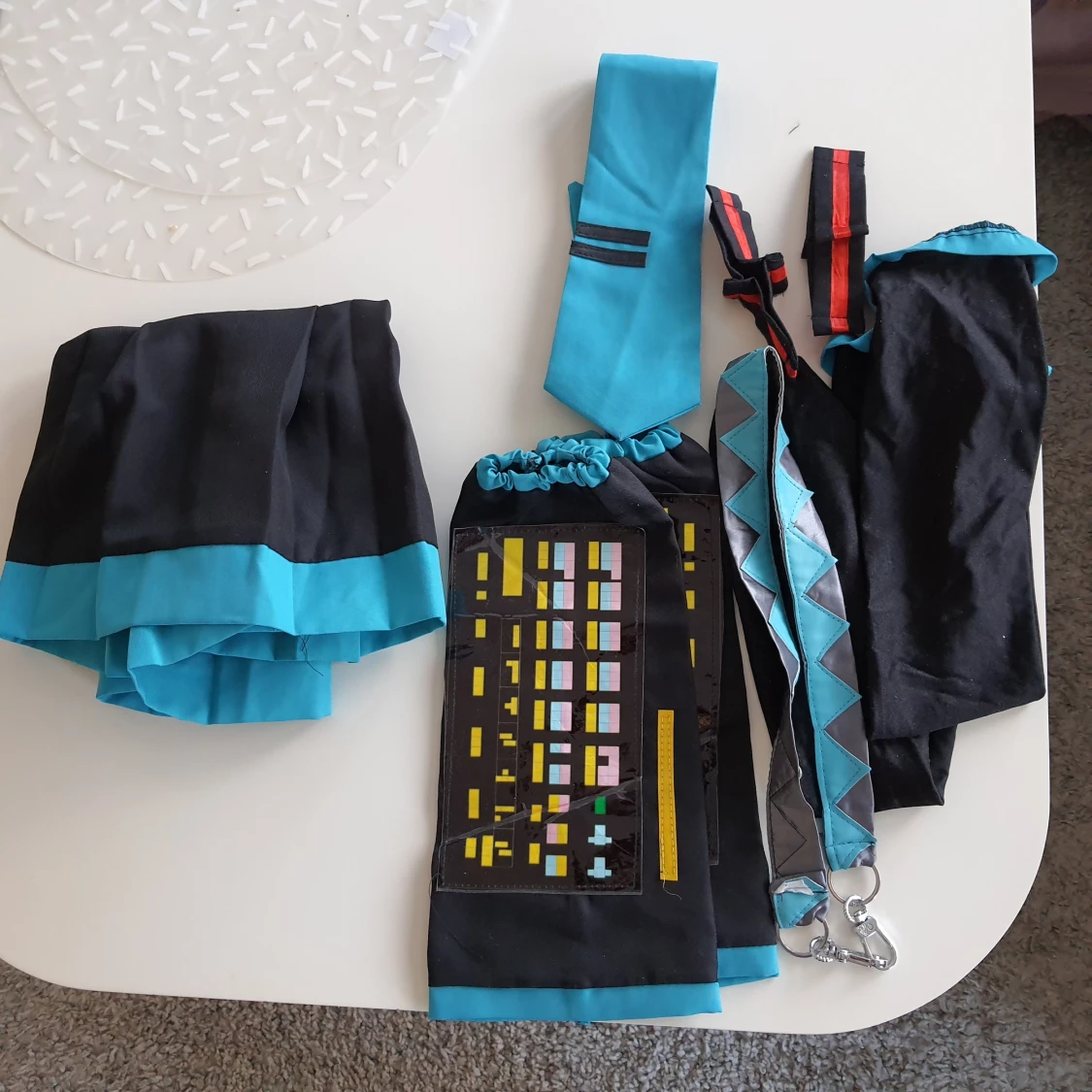 inkomplett hatsune miku cosplay