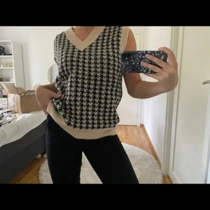 Rutig väst - Rutig väst. Aldrig använd