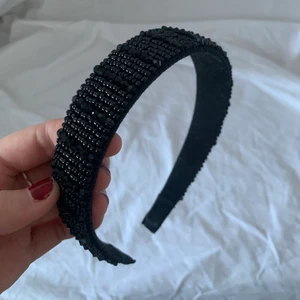 Diadem - Superfint diadem!! Skriv privat vid intresse eller buda i kommentarerna, (Köpren står för frakten)💕💕