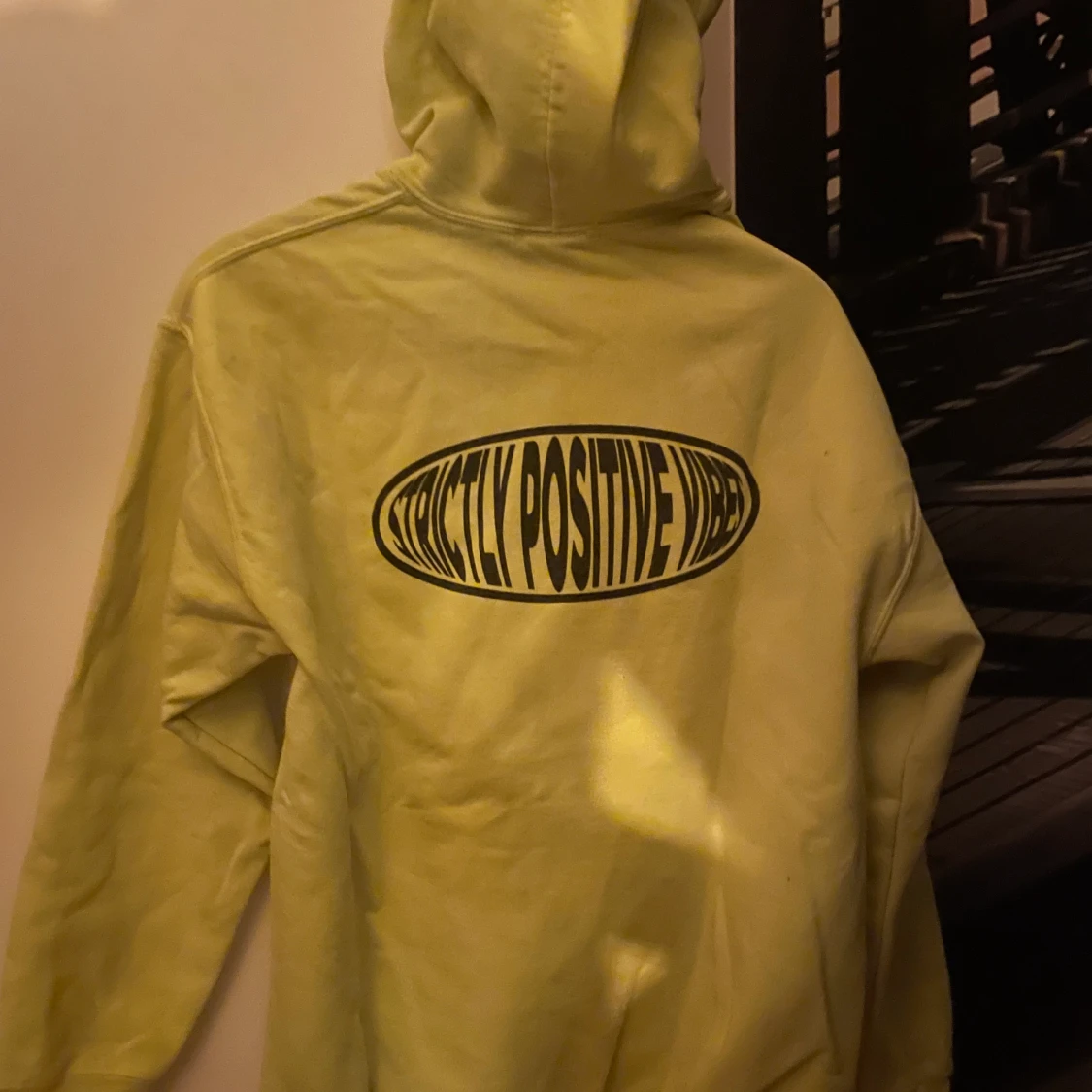 Neongul hoodie