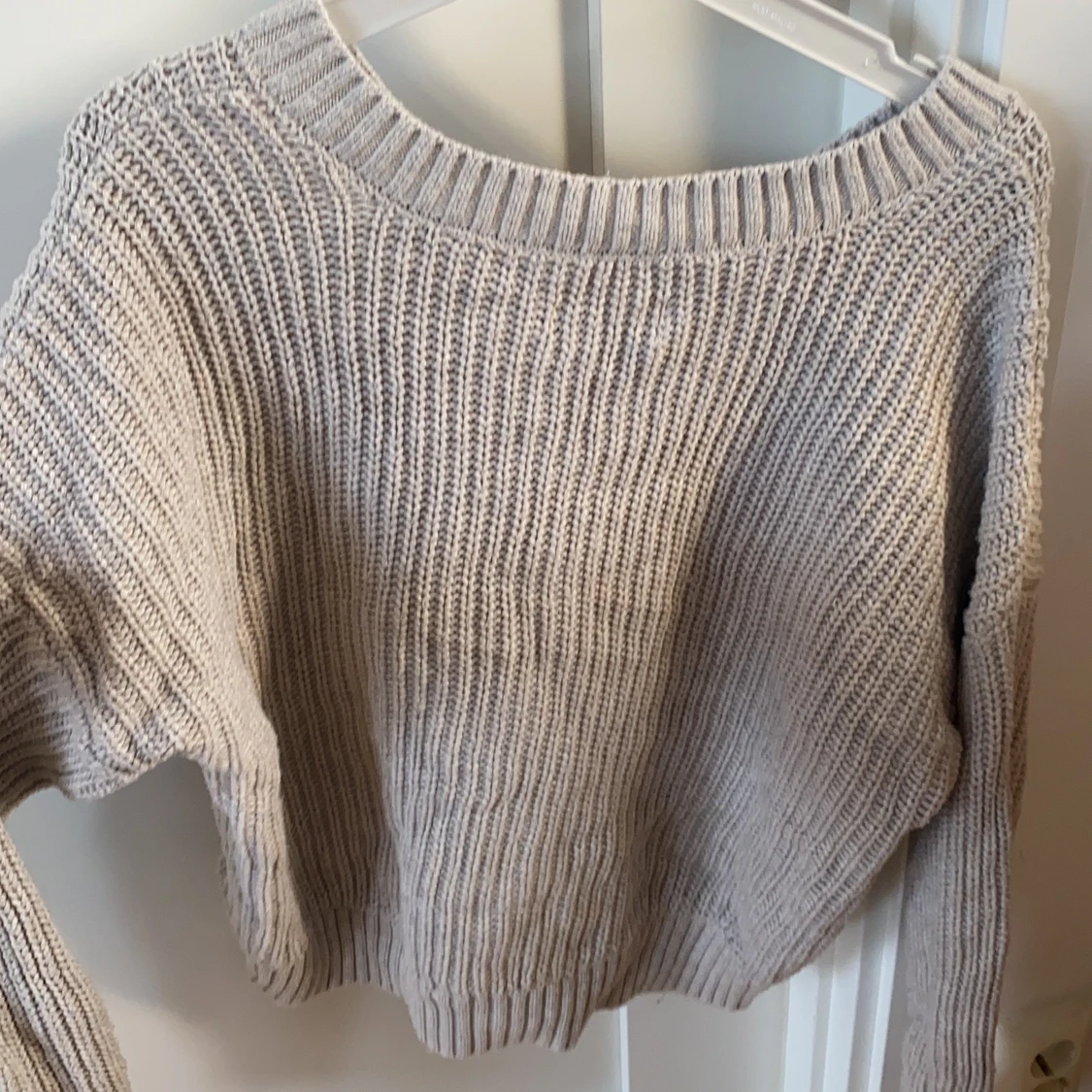 Beige stickad tröja - 90