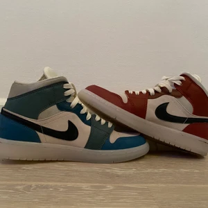 Nike sneakers - Säljer mina Nike sneakers, endast använd 1 gång! Köpt för ca 3 månader sedan. Storlek 39