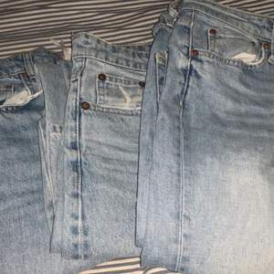 Säljer 3 par jeans som var alldeles för små tyvärr, 100kr styck💓 fler bilder kan skickas 