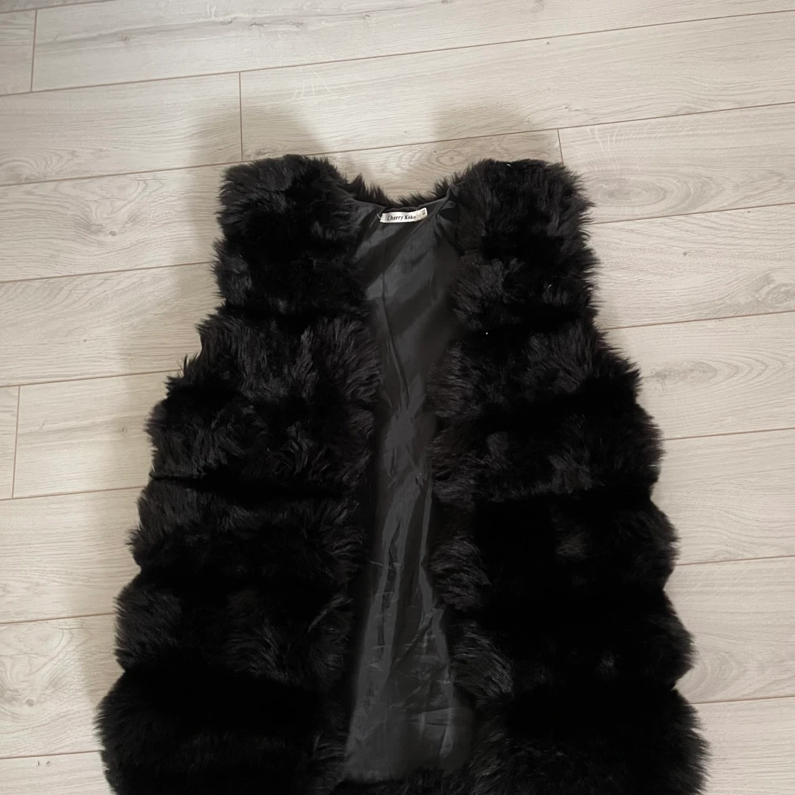 Pälsväst (fuskpäls)  - 90