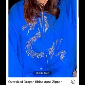 Blå kofta - Blå kofta, inte använt den, fina detaljer på och undebar blå färg på koftan, köptes för 500kr 